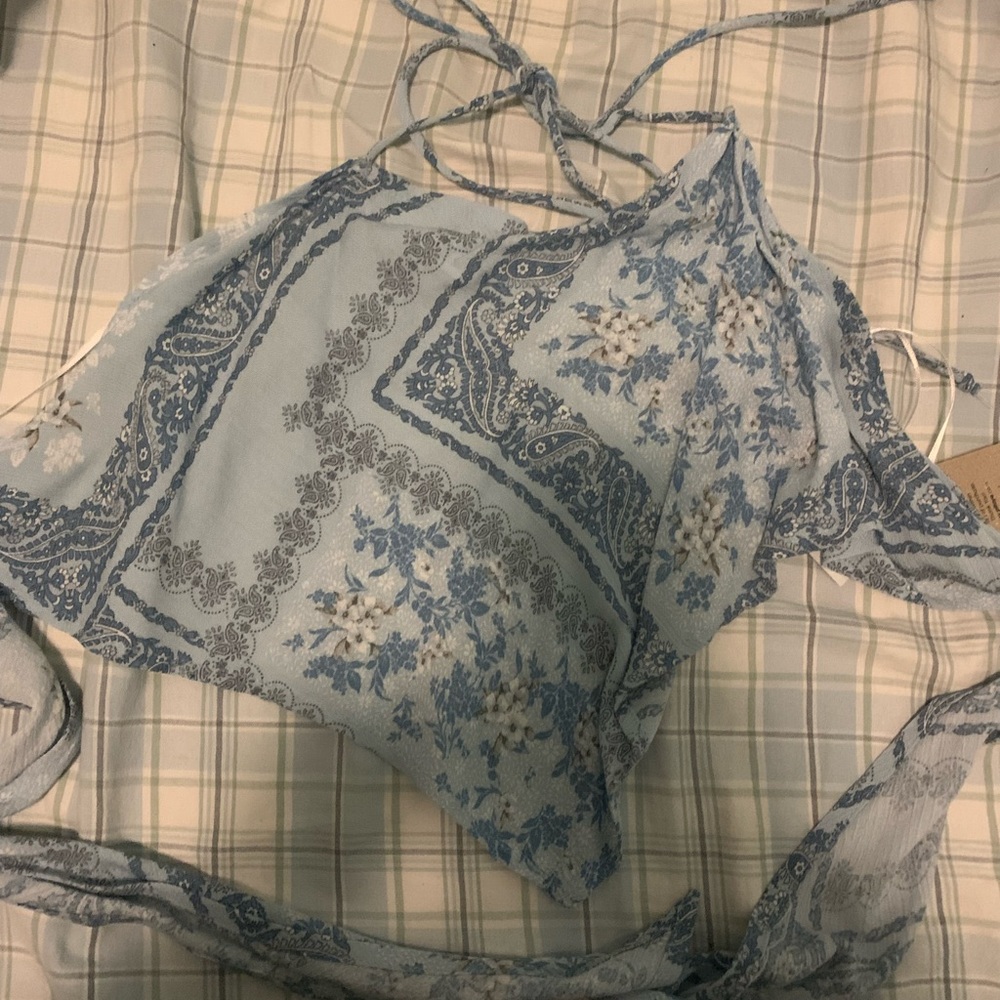 super super cute blue bandanna top